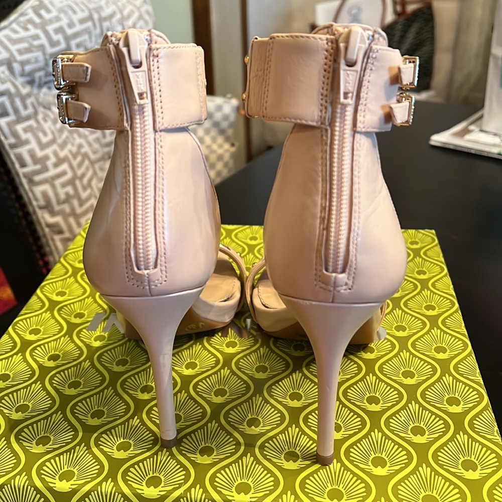 Gianni Bini Nude Heels - Picture 4 of 7